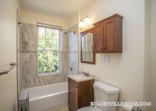 Primary Photo - 136 Highland Ave