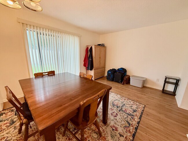 Foto del edificio - Beautiful townhome in Summer Lake Sarasota