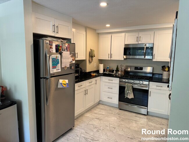 Foto del edificio - 137 Glenville Ave