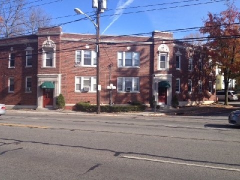 Foto del edificio - 175 Pompton Ave