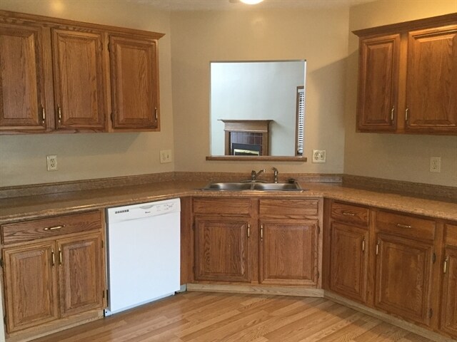 Building Photo - 5048 Vail Drive