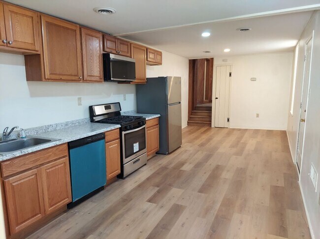 Foto del edificio - 264 W Market St