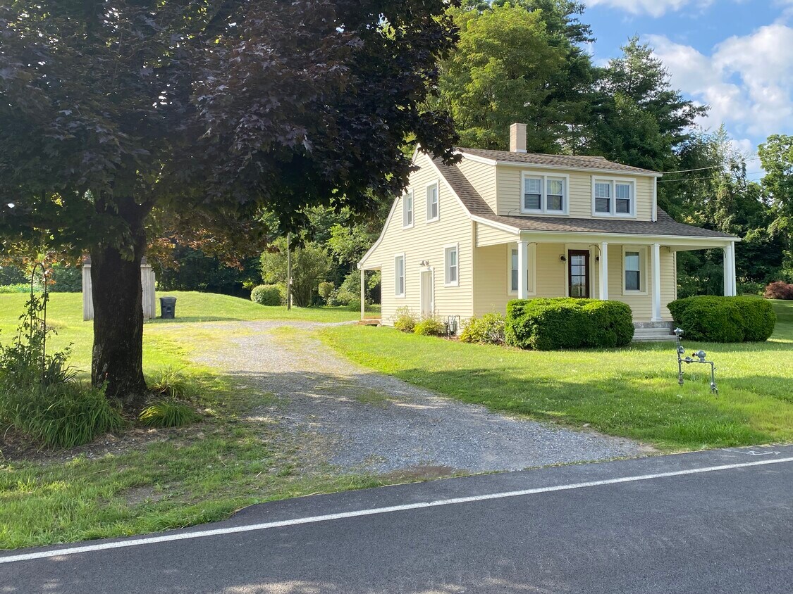 5405 White Church Rd, Shippensburg, PA 17257 House Rental in