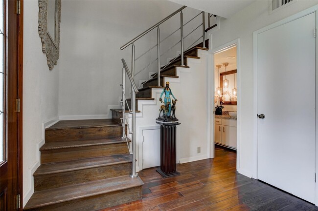 Foto del edificio - 2323 Augusta Dr