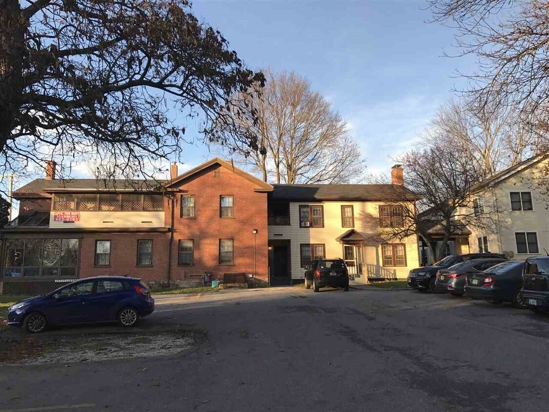 Primary Photo - 242 S Winooski Ave