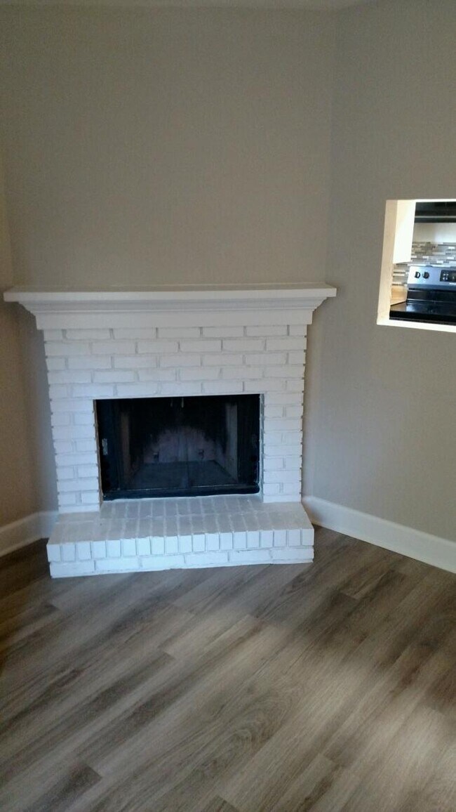 Foto del edificio - 3053 Rain Valley Cir