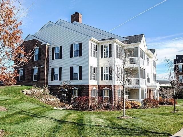 Building Photo - 1076 Summerfield Glen