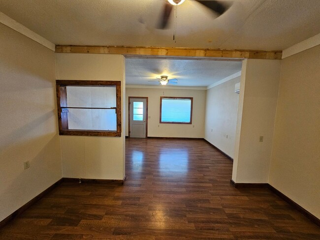 Building Photo - 495 F St