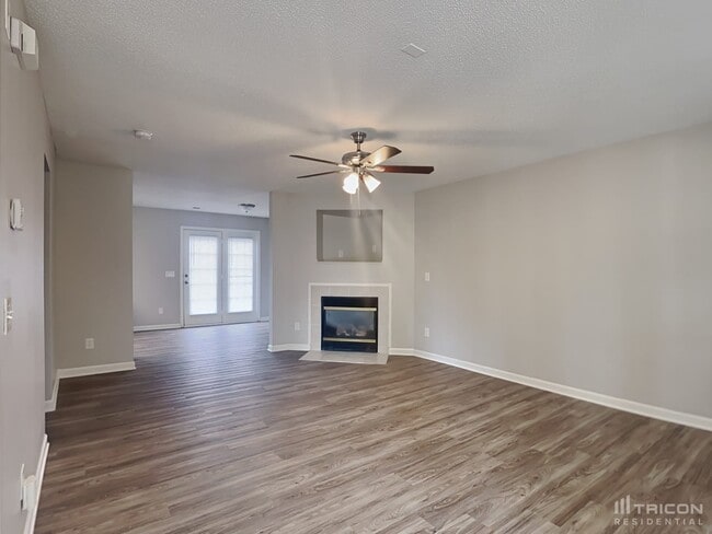 Building Photo - 637 Overlook Rd