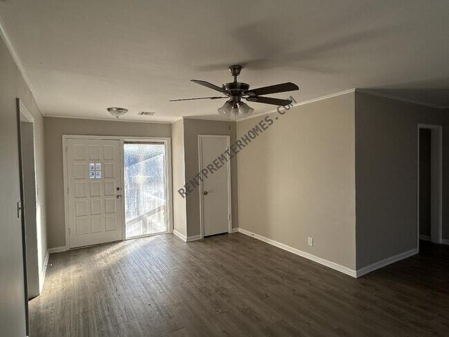 Foto del edificio - 4141 E 36th Pl