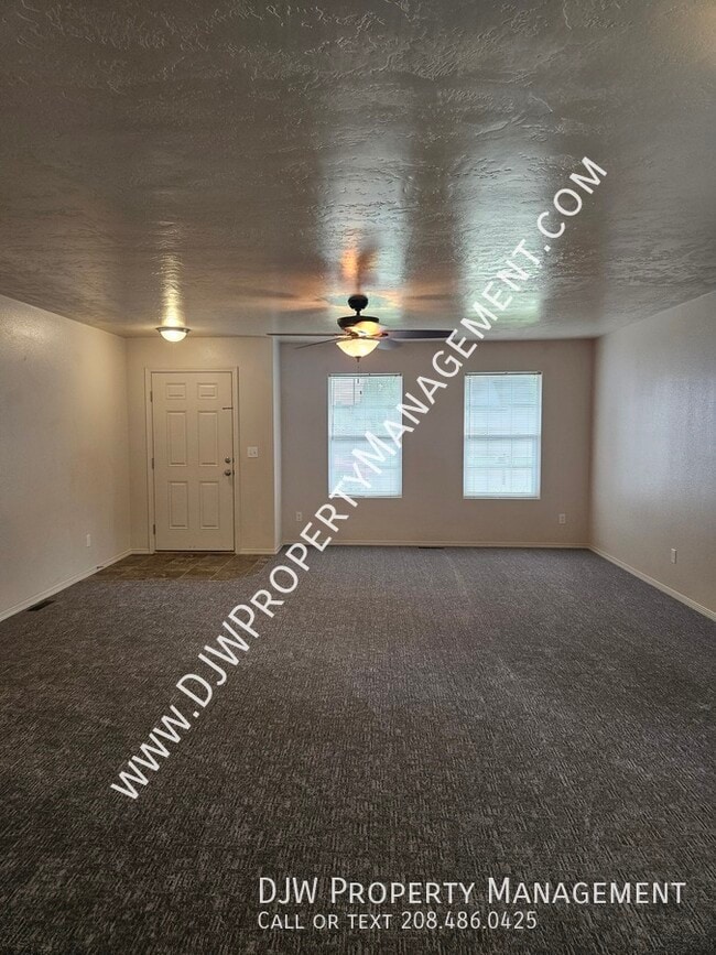 Building Photo - 4110 W Meadowpine St