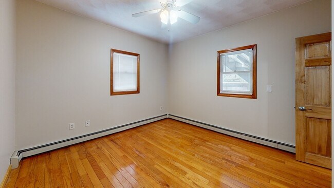 Foto del edificio - 64 Paris St