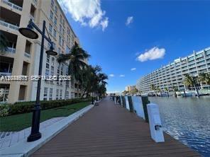 Foto del edificio - 3001 NE 185th St