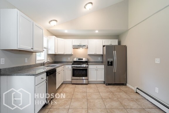 Foto del edificio - 1328 Crown Ln