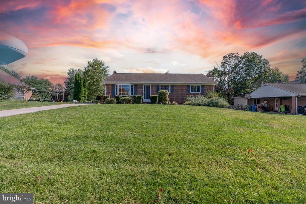 Primary Photo - 1525 Southview Rd