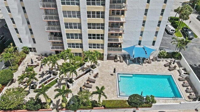 Building Photo - 3000 E Sunrise Blvd