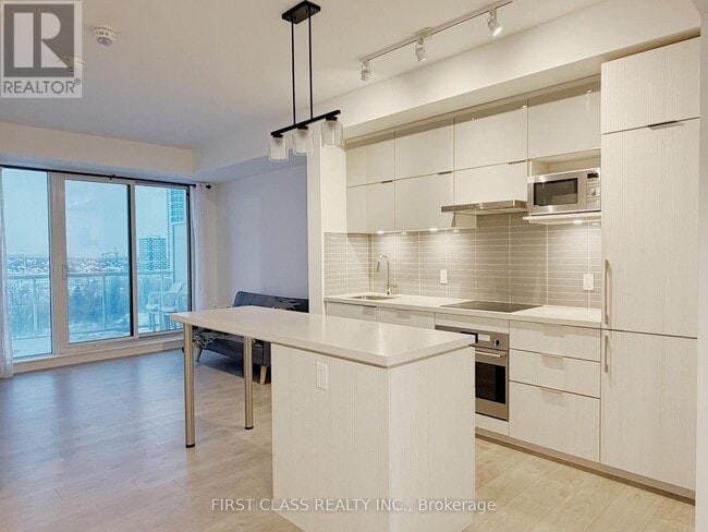 Building Photo - 8 Rouge Valley Dr W