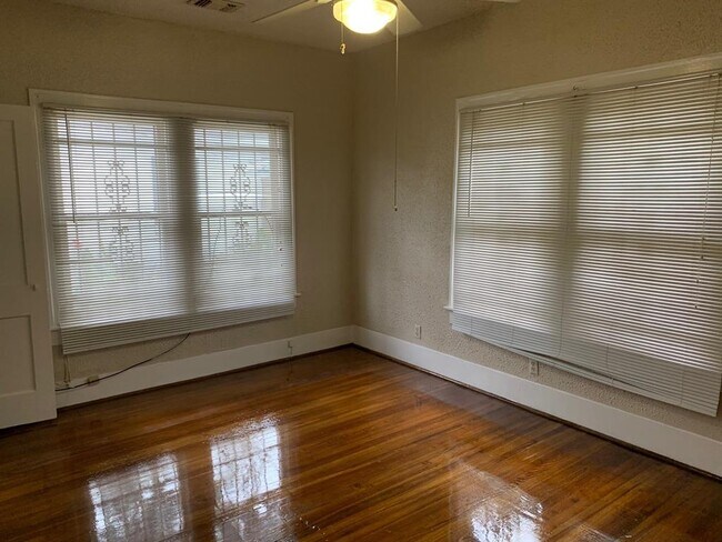 Foto del edificio - 4016 Dallas St