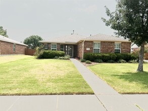 Building Photo - 2304 Belmont Park Dr