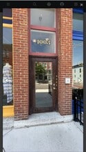 Building Photo - 1003 Main St
