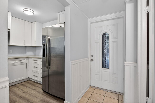 Foto del edificio - 107 Royal Pk Dr