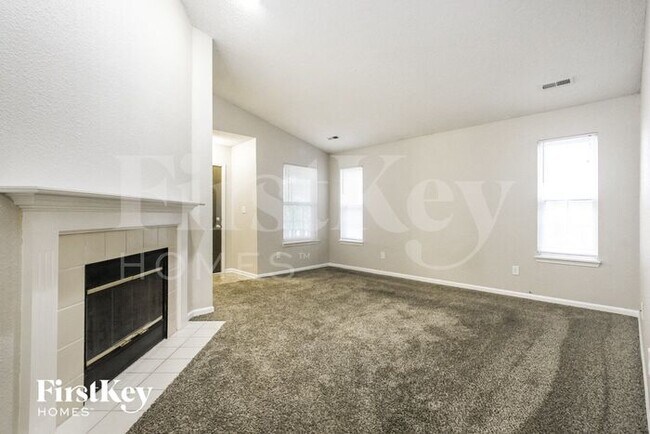 Building Photo - 5248 Bluff View Dr