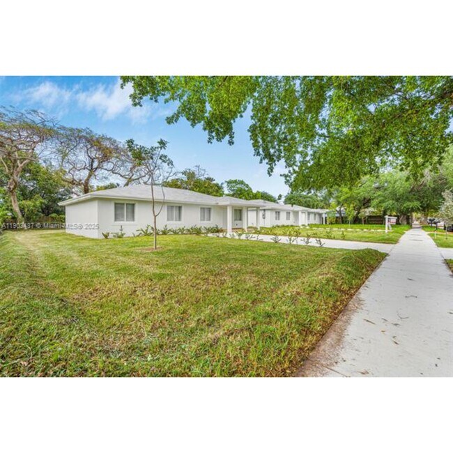 Building Photo - 933 NW 50th St