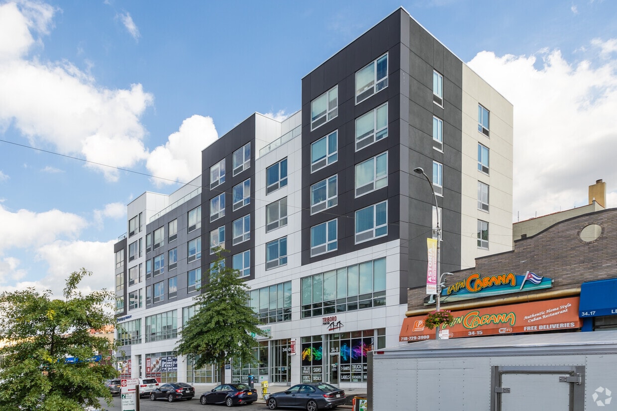 Building Photo - 3411 Steinway