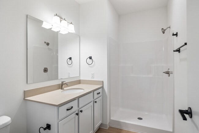 Foto del edificio - 1345 E Hickman Rd
