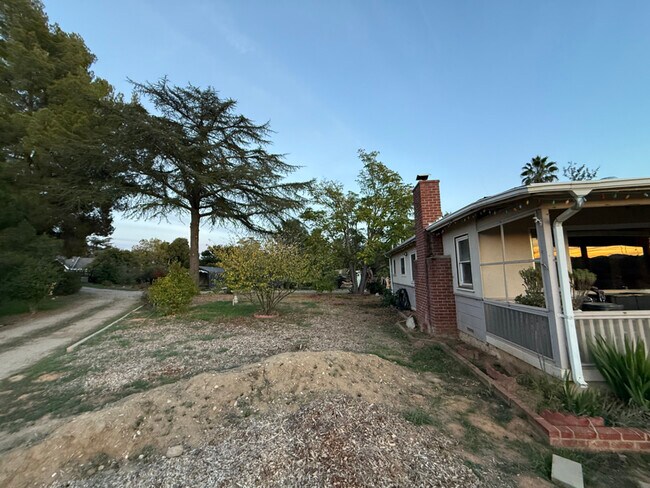 Foto del edificio - 1210 Woodland Ave