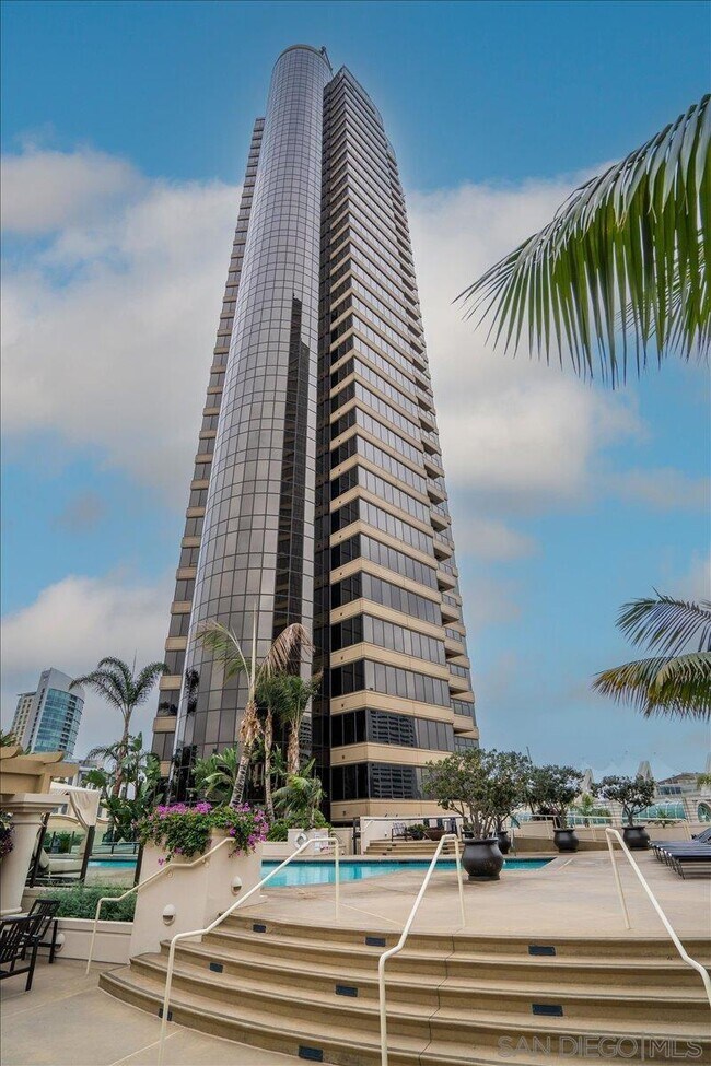 Foto del edificio - 200 E Harbor Dr