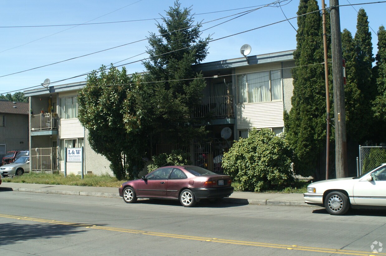 Building Photo - The Cloverdale