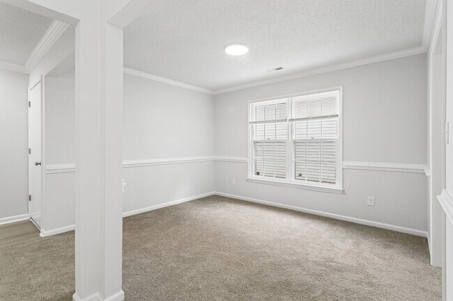 Foto del edificio - 903 Belvoir Cir