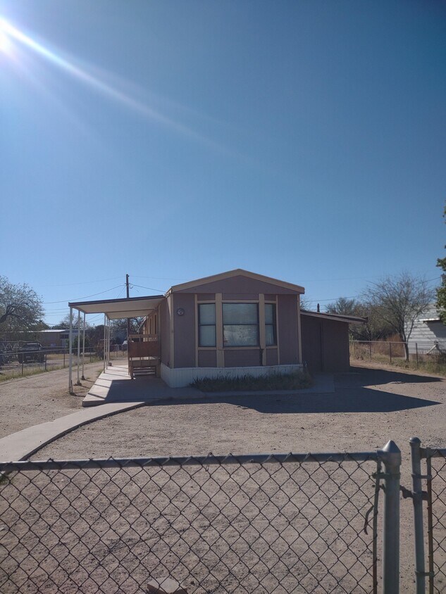 Primary Photo - 2643 W Drexel Rd