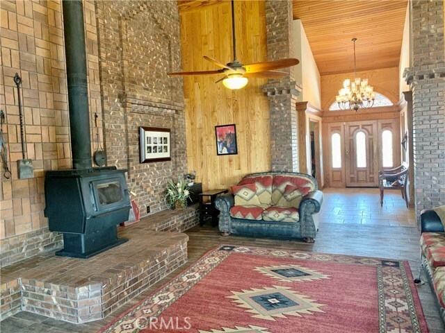 Foto del edificio - 10291 Deep Creek Rd