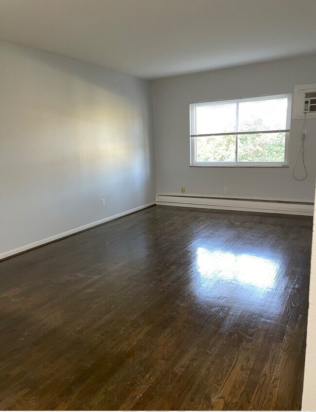 Foto del edificio - Main Street Milford Apartments LLC