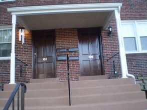 Building Photo - 102 Fairfield Ln