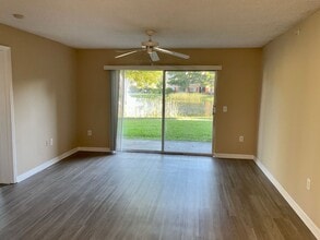 Building Photo - 4155 N Haverhill Rd