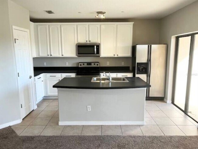 Foto del edificio - 9640 Doris Ln