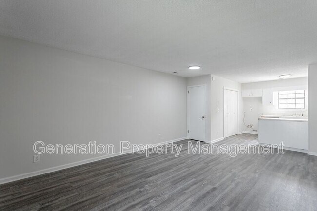 Building Photo - 4829 Brighton Ln