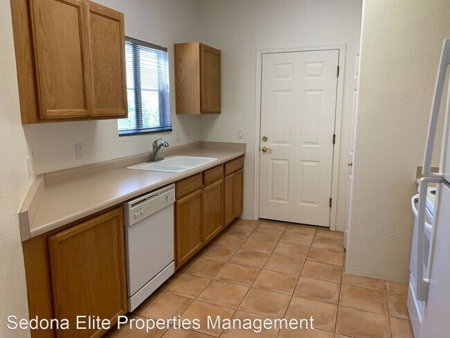 Building Photo - 2 br, 1 bath House - 864 DUSTY ROSE DR.