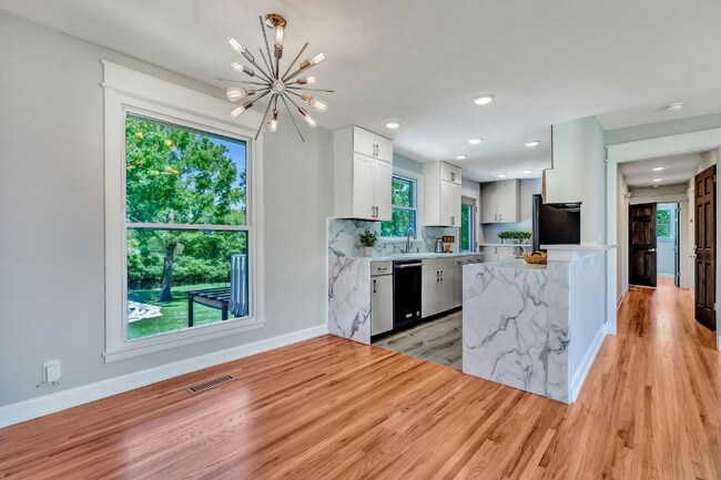 Foto del edificio - 1019 N Graycroft Ave