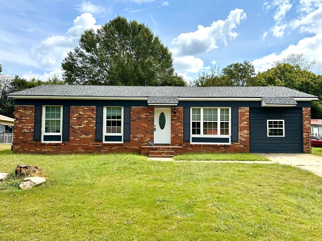 400 Martin Cir, Athens, GA 30601 House Rental in Athens, GA