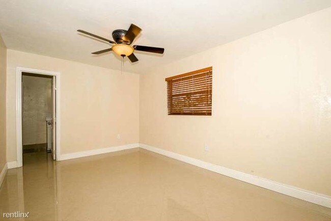 Building Photo - 3 br, 2 bath House - 2290 NW 74th Ave