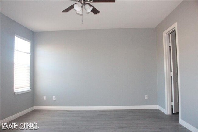 Foto del edificio - 4 br, 3 bath House - 9190 Valley Betica Ave