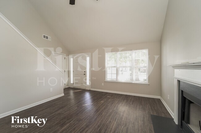 Building Photo - 7008 Hidden Creek Dr
