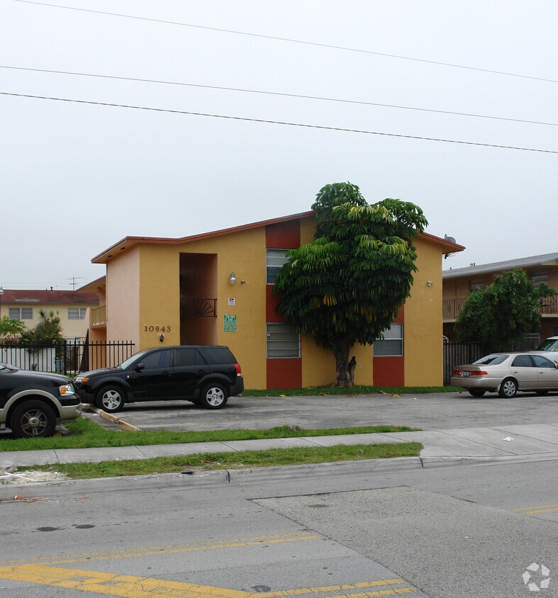 Foto del edificio - 10943-10953 SW 4th St