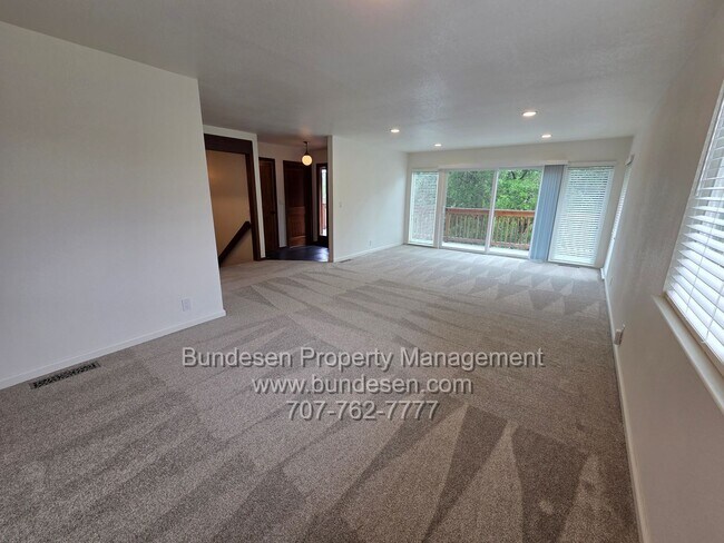 Foto del edificio - 628 Canyon Rd