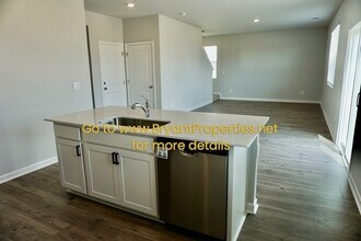 Building Photo - 1531 Rosewood Dr