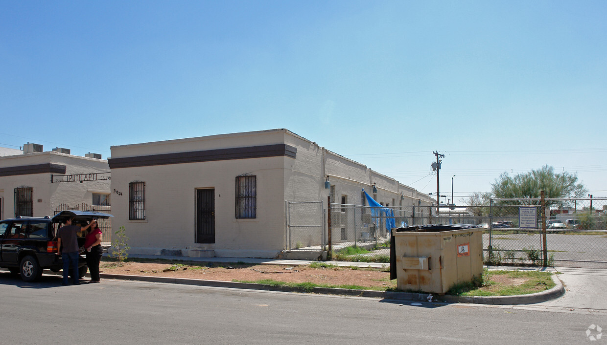 Primary Photo - Ruth Apartments